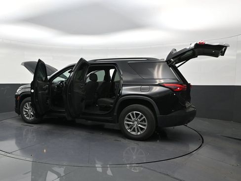 Used 2023 Chevrolet Traverse LT FWD image 30