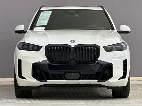 Used 2025 BMW X5 xDrive50e w/ M Sport Package AWD/4WD image 5