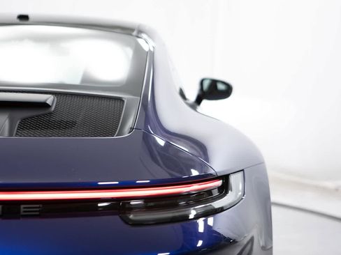 Certified 2022 Porsche 911 GT3 RWD image 21