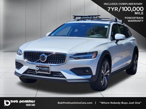 New 2026 Volvo V60 B5 Cross Country Plus w/ Climate Package AWD/4WD image 23