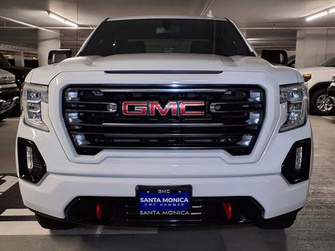 Used 2022 GMC Sierra 1500 AT4 image 2