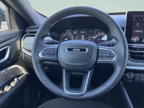 Used 2023 Jeep Compass Sport image 26