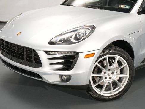 Used 2018 Porsche Macan S AWD/4WD image 4