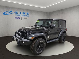 Used 2020 Jeep Wrangler Sport video 2