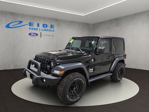 Used 2020 Jeep Wrangler Sport image 2