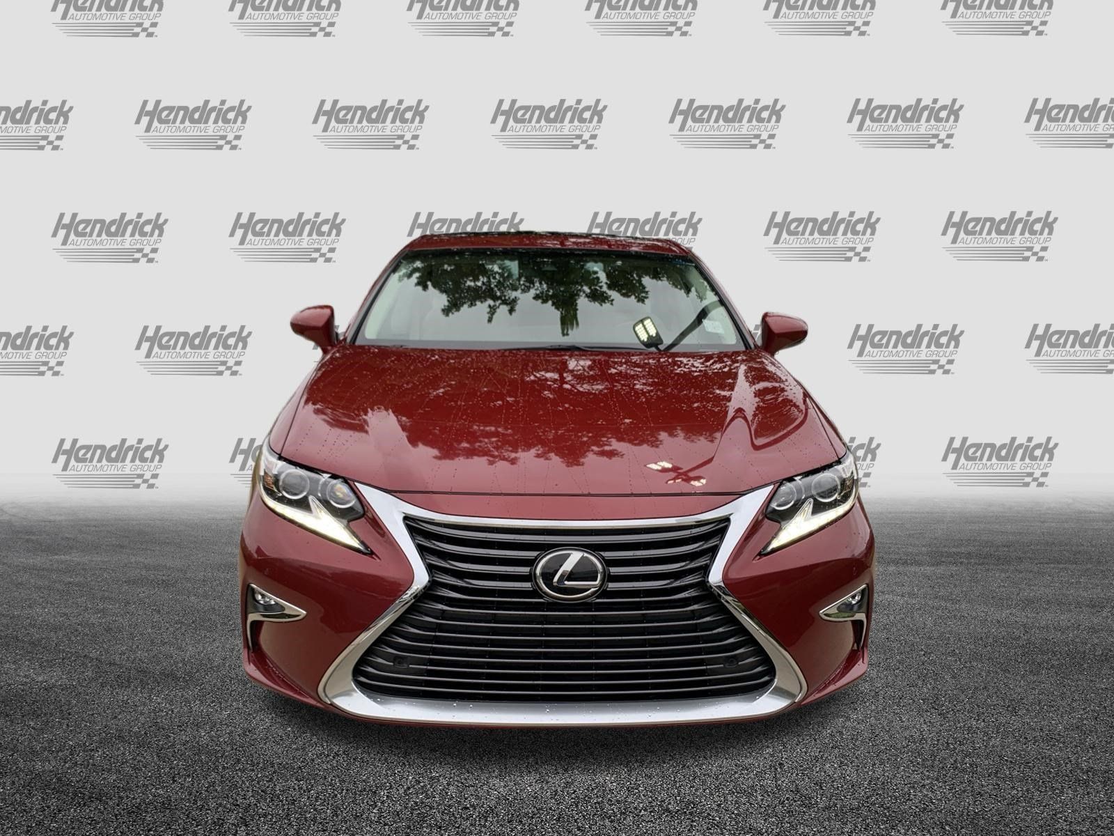 Used 2017 Lexus ES 350 w/ Luxury Package FWD image 3