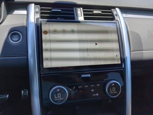 New 2025 Land Rover Discovery Dynamic SE image 21