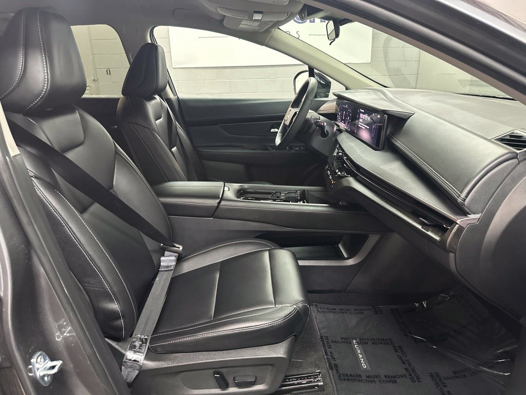 Used 2025 Nissan Murano SV AWD/4WD image 19