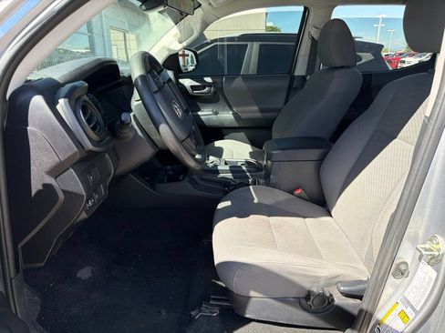 Used 2020 Toyota Tacoma SR AWD/4WD image 2