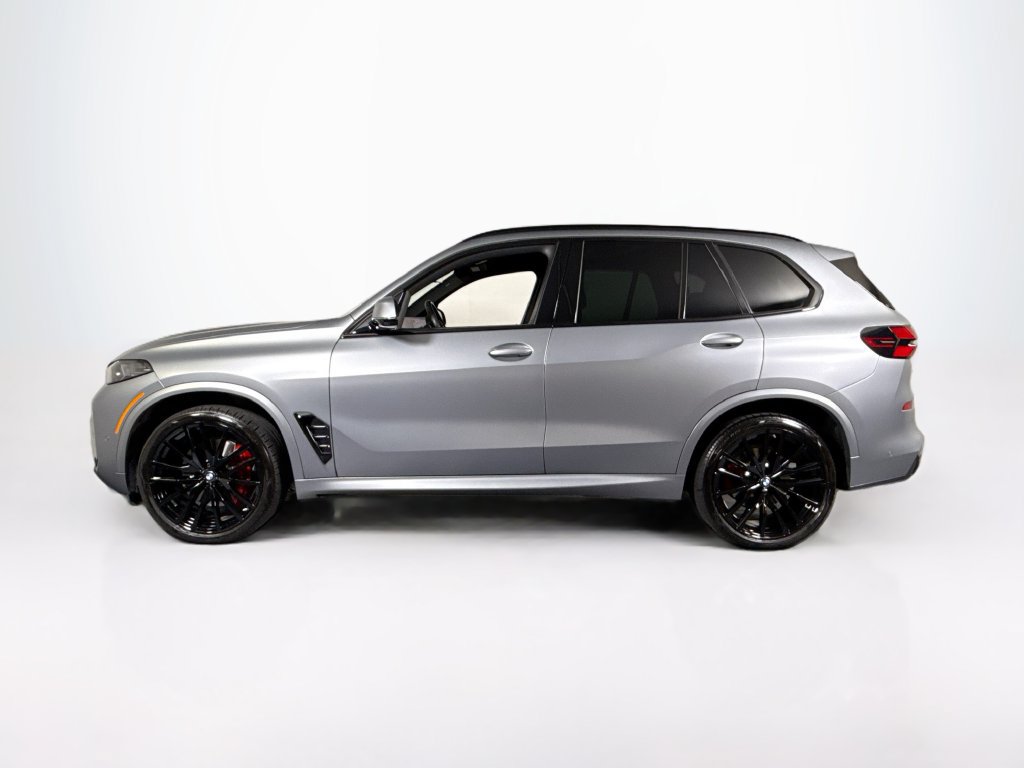 Used 2025 BMW X5 sDrive40i w/ M Sport Package RWD image 2