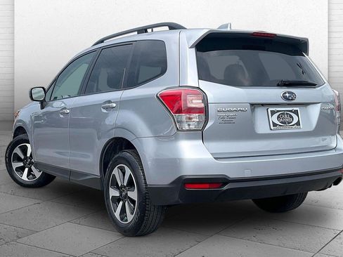 Used 2018 Subaru Forester 2.5i Premium AWD/4WD image 11