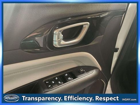 Used 2023 Jeep Compass Limited w/ Elite Group AWD/4WD image 16