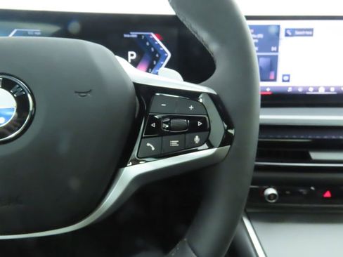 Certified 2025 BMW 230i Coupe w/ Convenience Package image 12