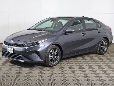 Used 2023 Kia Forte LXS w/ LXS Technology Package FWD image 7