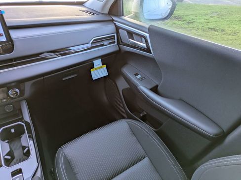 New 2026 Mitsubishi Outlander ES image 17