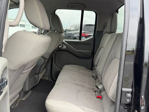 Used 2013 Nissan Frontier SV w/ SV Value Truck Pkg RWD image 14