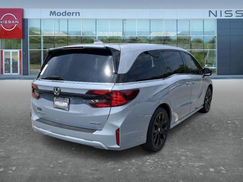 Used 2025 Honda Odyssey Sport-L image 5