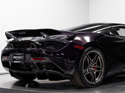 Used 2018 McLaren 720S Performance image 17