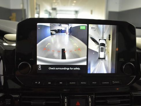 New 2025 Nissan Pathfinder SL image 24