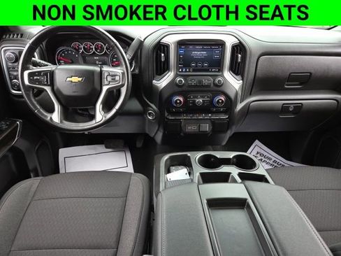 Used 2021 Chevrolet Silverado 1500 LT image 2