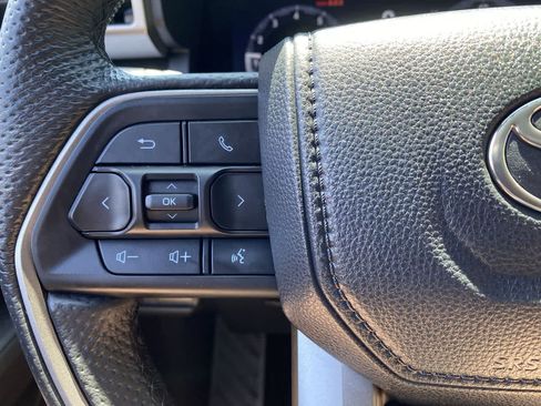 Used 2024 Toyota Tacoma TRD Sport w/ TRD Sport Upgrade Package AWD/4WD image 20