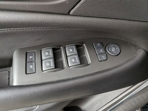 Used 2017 Cadillac Escalade ESV Premium Luxury image 17