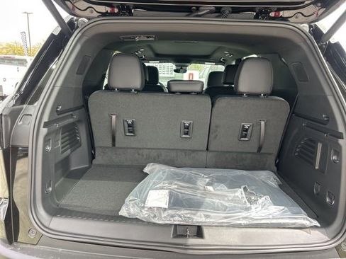 New 2026 Chevrolet Traverse LT w/ Sun and Wheel Package image 31