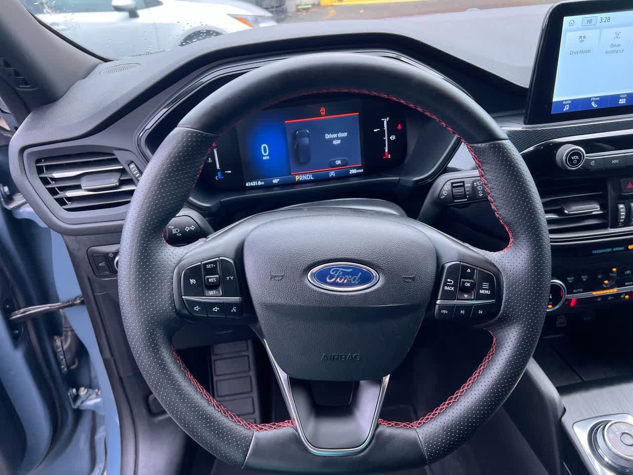 Used 2025 Ford Escape ST-Line Select AWD/4WD image 14