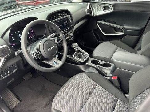 Used 2024 Kia Soul LX w/ Option Group 015 image 10