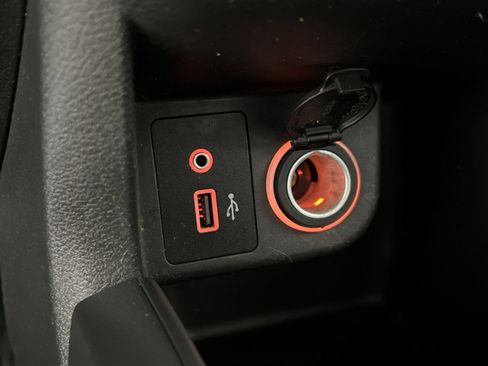 Used 2021 Nissan Kicks S image 31