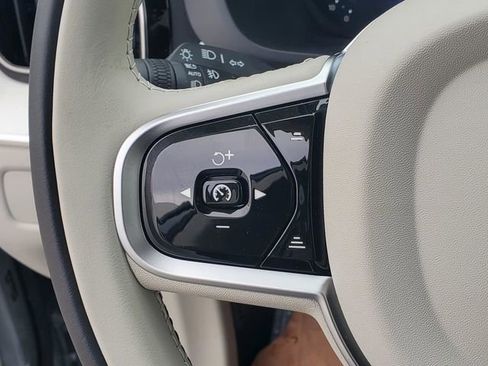 New 2026 Volvo XC60 B5 Ultra w/ Protection Package Premier AWD/4WD image 18