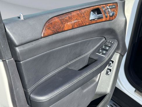 Used 2019 Mercedes-Benz GLS 450 4MATIC image 18