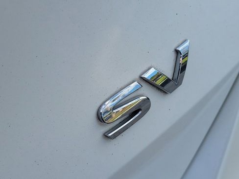 Used 2016 Nissan Rogue SV image 11