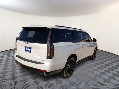 Used 2021 Cadillac Escalade ESV Sport Platinum image 4