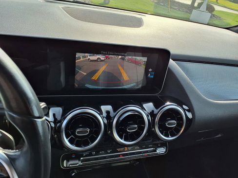 Used 2021 Mercedes-Benz GLA 250 4MATIC image 18