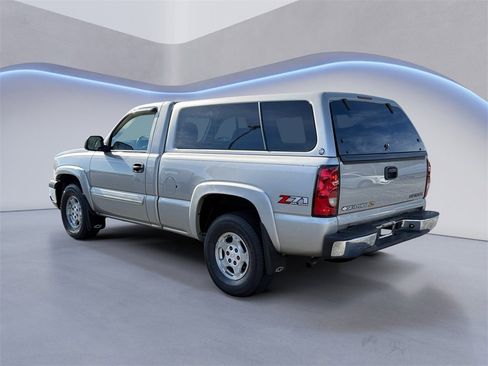 Used 2004 Chevrolet Silverado 1500 w/ Light Duty Power Package image 5