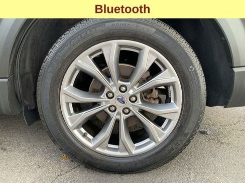 Used 2022 Ford Explorer XLT w/ Equipment Group 202A image 9