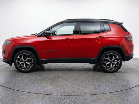 Used 2025 Jeep Compass Limited AWD/4WD image 5