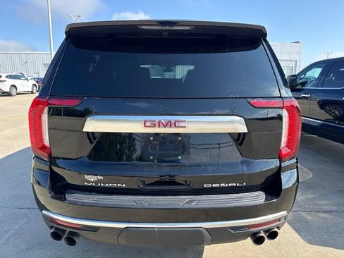 Used 2021 GMC Yukon XL Denali w/ Denali Premium Package AWD/4WD image 9