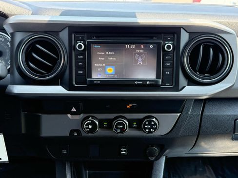 Used 2019 Toyota Tacoma SR5 w/ SR5 Appearance Package (SM) RWD image 21