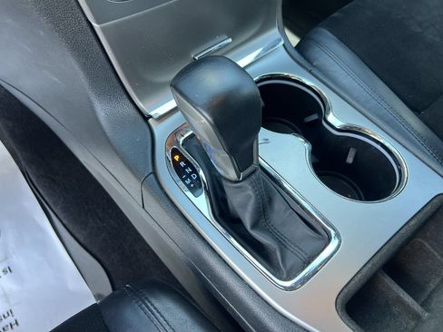 Used 2018 Jeep Grand Cherokee Altitude RWD image 26