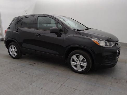 Used 2020 Chevrolet Trax LS w/ Tint and Cruise Package FWD image 11