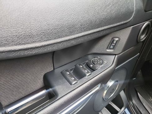 Used 2018 Ford Expedition XLT image 16