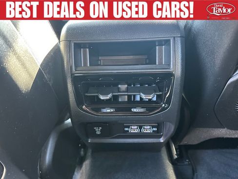 Used 2024 Jeep Grand Cherokee Altitude AWD/4WD image 33