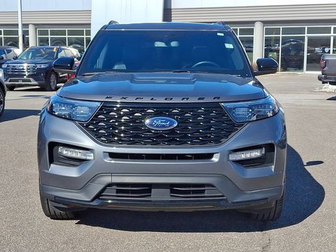 Certified 2024 Ford Explorer ST-Line w/ Class IV Trailer Tow Package image 3