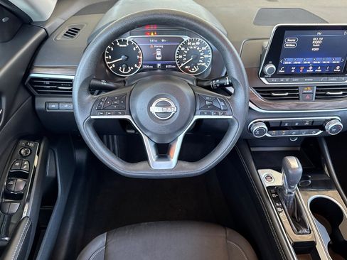 Used 2023 Nissan Altima 2.5 SV FWD image 29