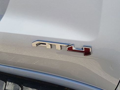 Certified 2025 GMC Sierra 1500 AT4 w/ AT4 Premium Package AWD/4WD image 33