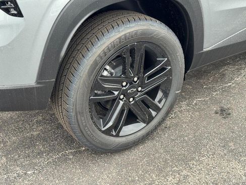 New 2026 Chevrolet Trax ACTIV w/ Sunroof Package FWD image 4