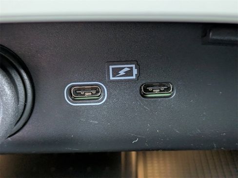 New 2026 Volvo XC40 B5 Ultra w/ Protection Package Premier image 31