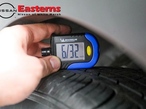 Used 2023 Hyundai Venue Limited image 40